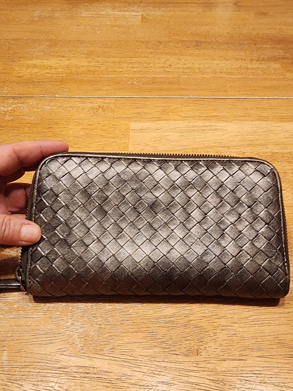Bottega Veneta Intrecciato woven leather zip-around long wallet. bronze